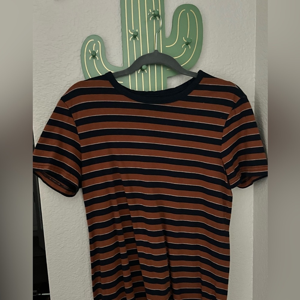 Striped orange and navy t-shirt